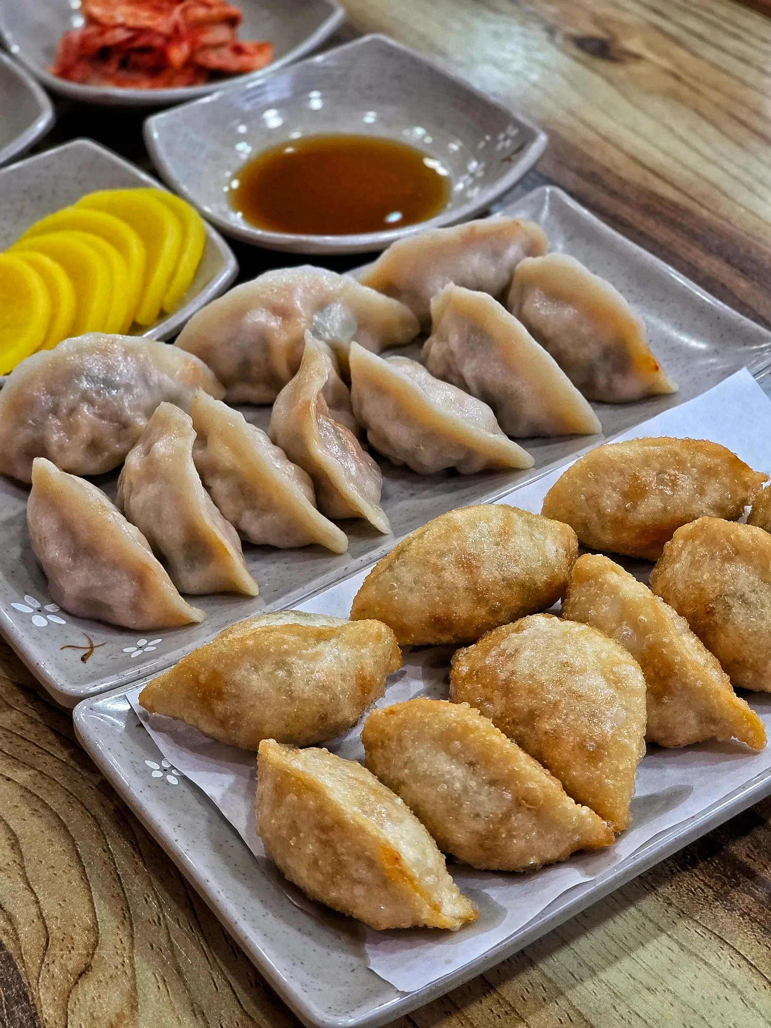 찐만두와 군만두